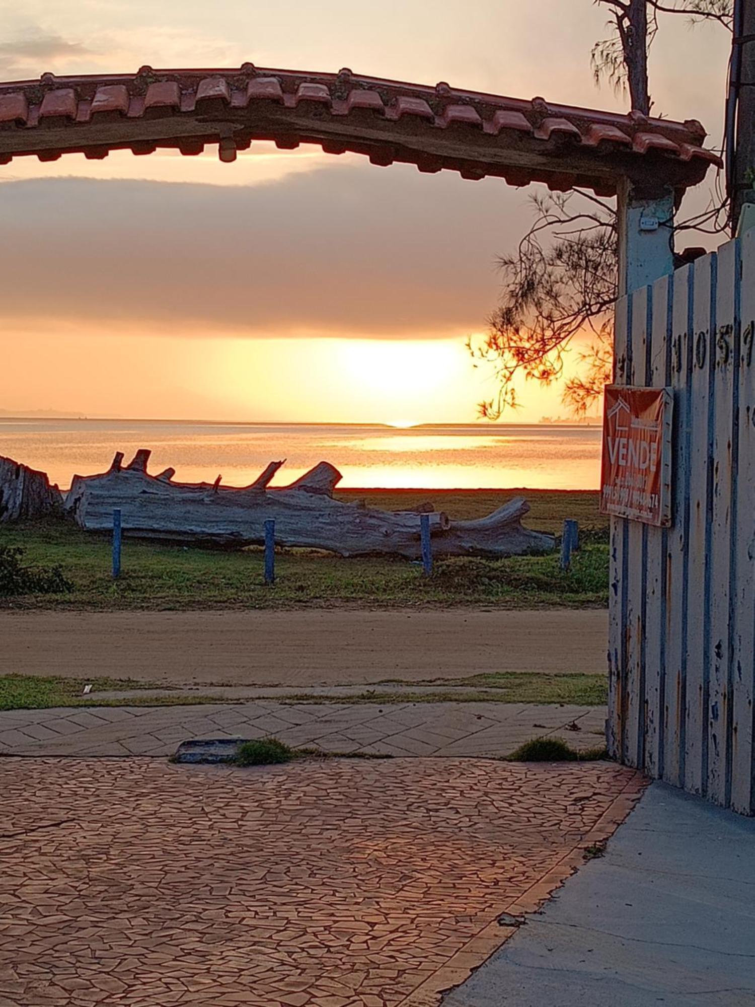 Praia Seca, 10 Pessoas, Em Frente A Lagoa Do Tome Araruama Exterior foto